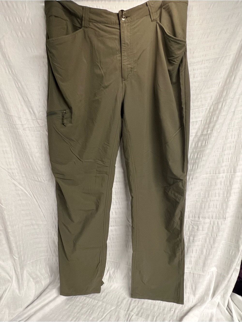 Patagonia Men's Cargo Pants in Olive